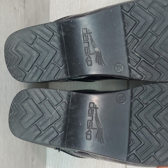 Dansko Women XP 2.0 Pewter Marbled Patent Leather Comfort Clogs Shoes sz 5 - Picture 10 of 14